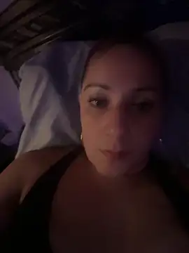 Snapshot of DeeLight124 chatting on September 11, 2025, 4:23 am DeeLight124 online show from September 11, 2025, 4:23 am