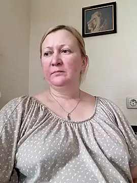 Snapshot of blondyaguar chatting on December 2, 2024, 11:12 am blondyaguar online show from December 2, 2024, 11:12 am