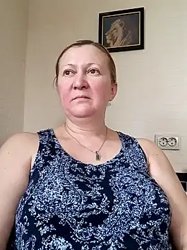 Snapshot of blondyaguar chatting on December 6, 2024, 9:32 am blondyaguar online show from December 6, 2024, 9:32 am