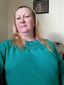 Snapshot of blondyaguar chatting on September 18, 2025, 12:18 pm blondyaguar online show from September 18, 2025, 12:18 pm