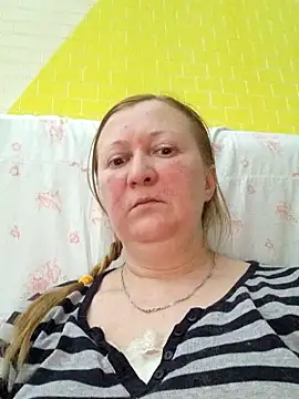 Snapshot of blondyaguar chatting on February 18, 2026, 3:30 pm blondyaguar online show from February 18, 2026, 3:30 pm