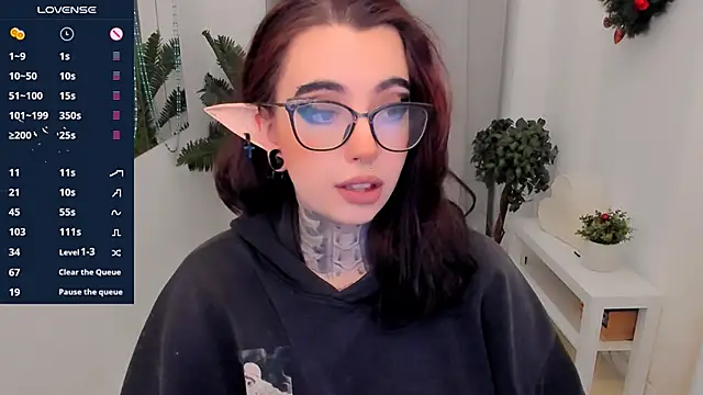 Snapshot of Dixi_Pixi_ chatting on December 22, 2024, 5:34 am Dixi Pixi online show from December 22, 2024, 5:34 am