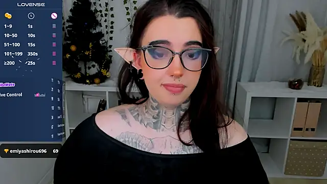 Snapshot of Dixi_Pixi_ chatting on December 30, 2024, 1:47 pm Dixi Pixi online show from December 30, 2024, 1:47 pm