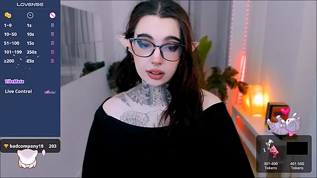 Snapshot of Dixi_Pixi_ chatting on March 9, 2025, 5:44 am Dixi Pixi online show from March 9, 2025, 5:44 am