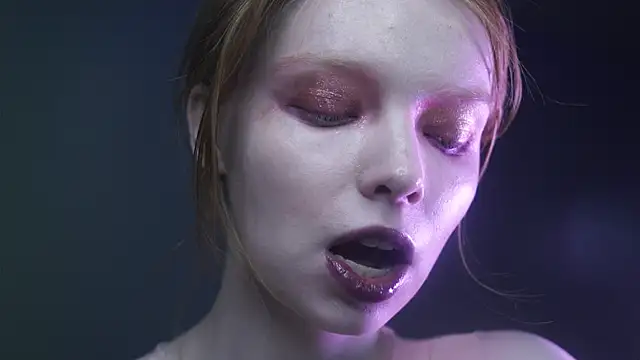 ginger hugs online show from March 10, 2025, 10:13 pm