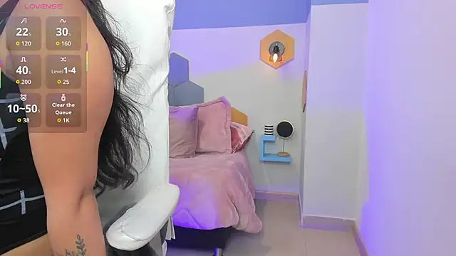 Snapshot of Chloe_fischer_ chatting on October 11, 2025, 3:43 pm Chloe fischer online show from October 11, 2025, 3:43 pm