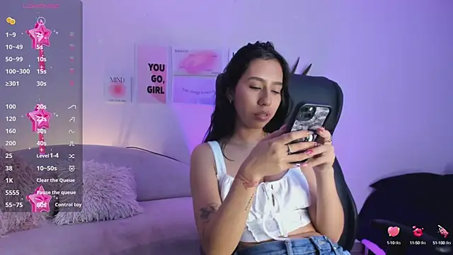 Snapshot of MissSussy chatting on February 14, 2025, 3:33 am MissSussy online show from February 14, 2025, 3:33 am