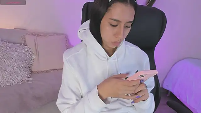 Snapshot of MissSussy chatting on February 28, 2025, 9:25 am MissSussy online show from February 28, 2025, 9:25 am