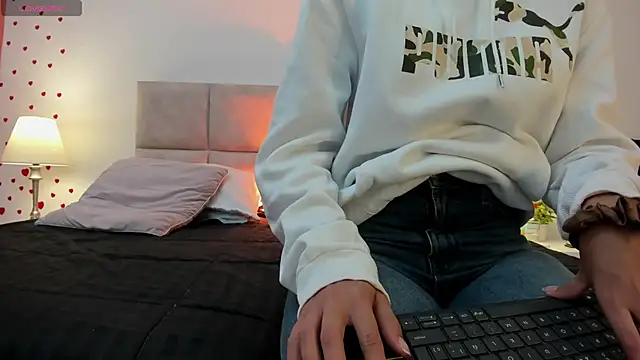 Snapshot of MissSussy chatting on October 24, 2025, 11:28 am MissSussy online show from October 24, 2025, 11:28 am