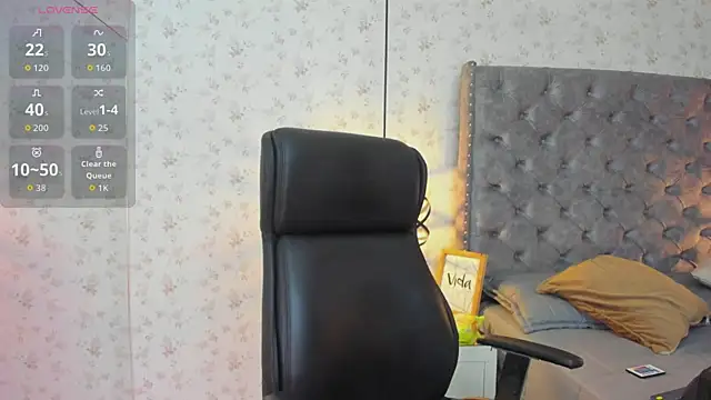 Snapshot of MissSussy chatting on November 24, 2025, 11:43 am MissSussy online show from November 24, 2025, 11:43 am