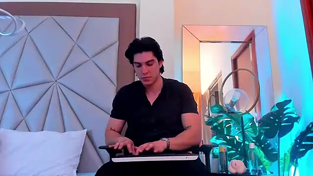 Karimferrer online show from January 4, 2025, 4:33 am