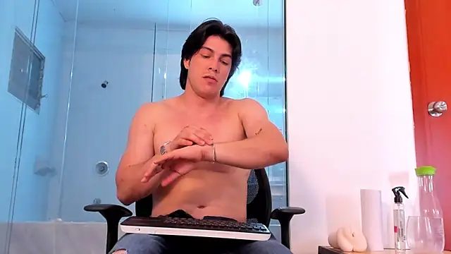 Karimferrer online show from January 21, 2025, 7:26 am