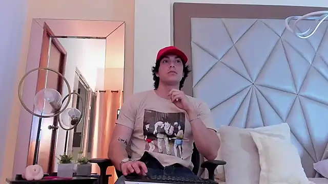 Karimferrer online show from February 5, 2025, 7:18 am