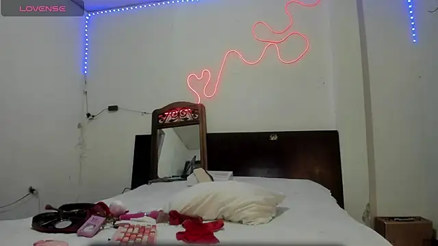 Snapshot of latinaStepmom chatting on June 30, 2026, 10:44 pm latinaStepmom online show from June 30, 2026, 10:44 pm