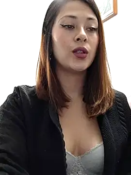 LisbethMoore  online show from March 13, 2025, 1:40 pm