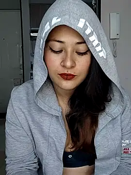 Snapshot of LisbethMoore_ chatting on May 15, 2026, 7:43 pm LisbethMoore online show from May 15, 2026, 7:43 pm