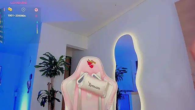 Snapshot of Pretty_Mariangel chatting on October 5, 2025, 10:02 am Pretty Mariangel online show from October 5, 2025, 10:02 am