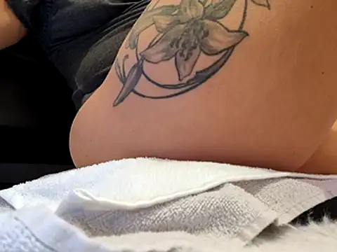 Snapshot of sweethotmilf888 chatting on November 19, 2025, 10:26 am sweethotmilf888 online show from November 19, 2025, 10:26 am