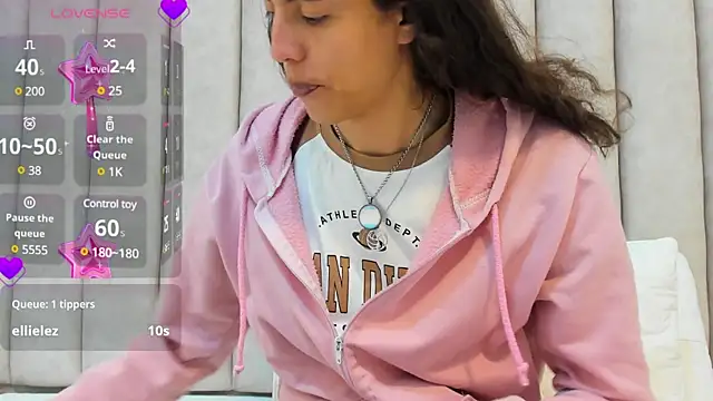 Snapshot of FreyaMoller chatting on February 3, 2025, 7:21 pm FreyaMoller online show from February 3, 2025, 7:21 pm