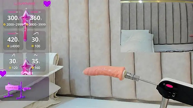 Snapshot of FreyaMoller chatting on February 8, 2025, 10:19 pm FreyaMoller online show from February 8, 2025, 10:19 pm