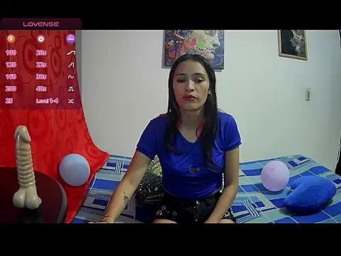 Snapshot of Hanha00 chatting on January 11, 2025, 12:33 am Hanha00 online show from January 11, 2025, 12:33 am