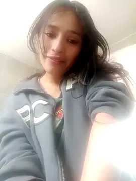 Snapshot of Hanha00 chatting on December 18, 2025, 6:47 pm Hanha00 online show from December 18, 2025, 6:47 pm