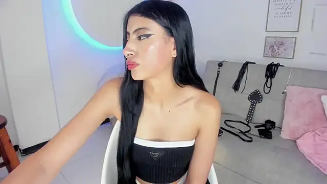 Snapshot of RACHEL_EV chatting on March 14, 2025, 4:32 am RACHEL EV online show from March 14, 2025, 4:32 am