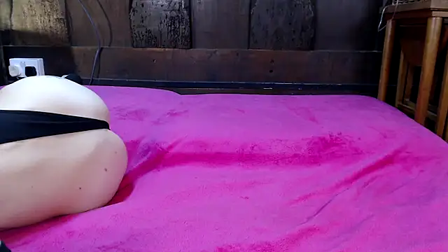 Snapshot of Reprobate4 chatting on January 14, 2025, 11:27 pm Reprobate4 online show from January 14, 2025, 11:27 pm