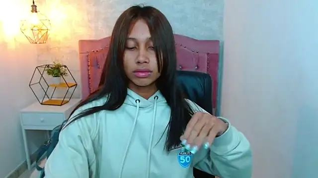 Snapshot of Celesteevanss_ chatting on March 13, 2025, 3:00 am Celesteevanss online show from March 13, 2025, 3:00 am