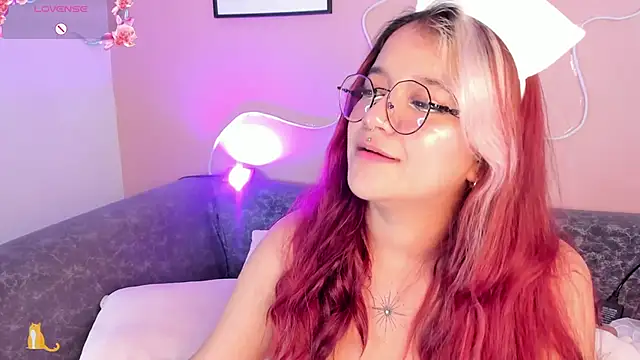 Snapshot of Sally__Walker chatting on March 7, 2025, 4:35 am Sally Walker online show from March 7, 2025, 4:35 am