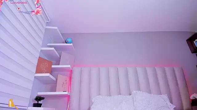 Snapshot of Sally__Walker chatting on September 19, 2025, 3:41 am Sally Walker online show from September 19, 2025, 3:41 am