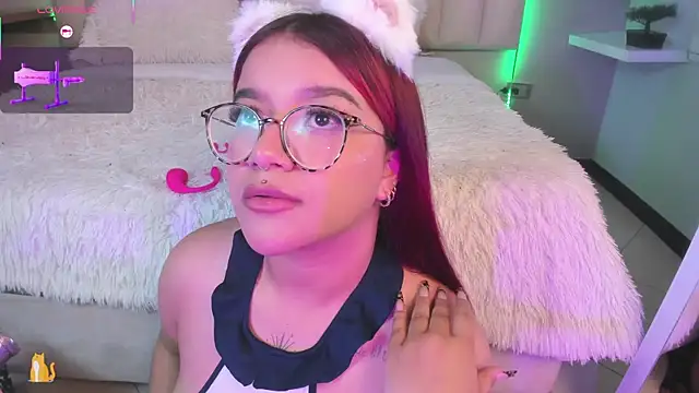 Snapshot of Sally__Walker chatting on October 3, 2025, 4:31 am Sally Walker online show from October 3, 2025, 4:31 am