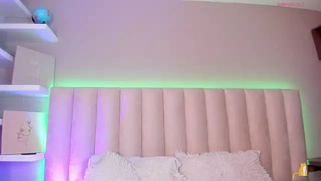 Snapshot of Sally__Walker chatting on October 10, 2025, 3:38 am Sally Walker online show from October 10, 2025, 3:38 am