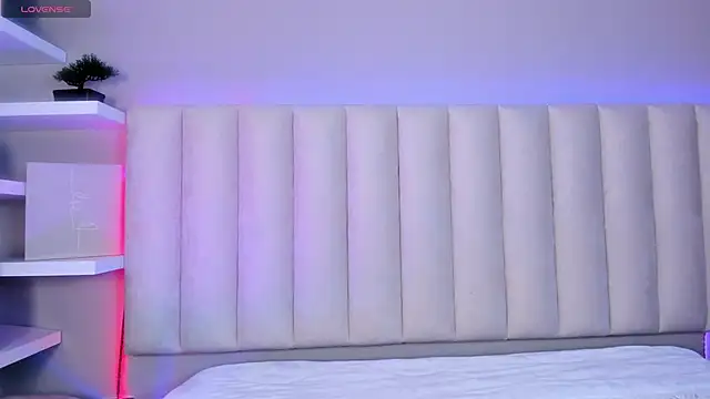 Snapshot of Sally__Walker chatting on November 7, 2025, 3:06 am Sally Walker online show from November 7, 2025, 3:06 am