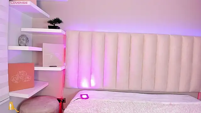 Snapshot of Sally__Walker chatting on November 20, 2025, 3:07 am Sally Walker online show from November 20, 2025, 3:07 am