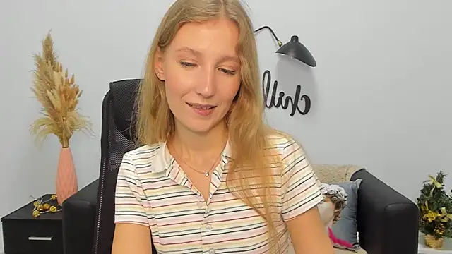 Snapshot of LolaWilsons chatting on December 31, 2024, 1:19 pm LolaWilsons online show from December 31, 2024, 1:19 pm