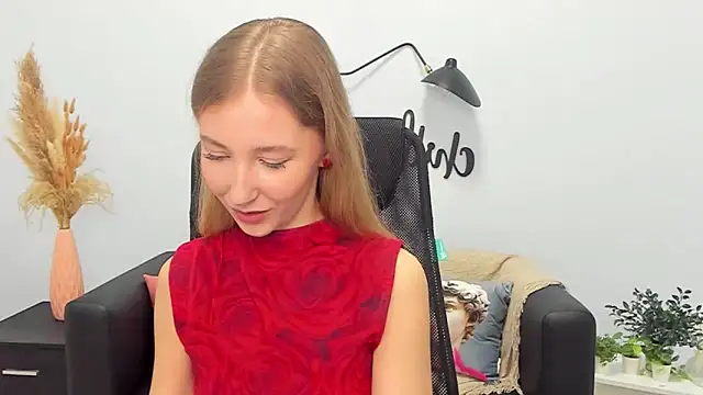 Snapshot of LolaWilsons chatting on February 24, 2025, 12:26 pm LolaWilsons online show from February 24, 2025, 12:26 pm