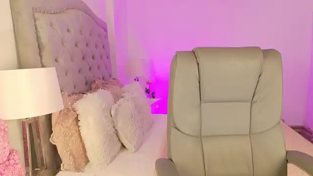 AshleyFerrer online show from March 17, 2026, 5:27 pm