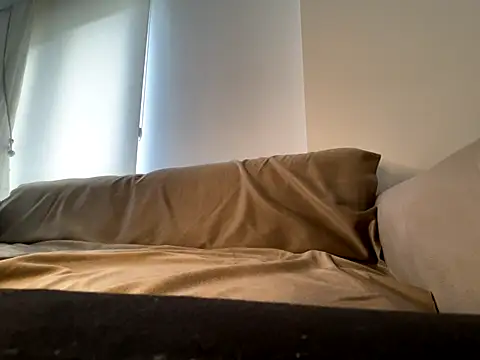 khaaleesiii online show from September 15, 2025, 8:14 am