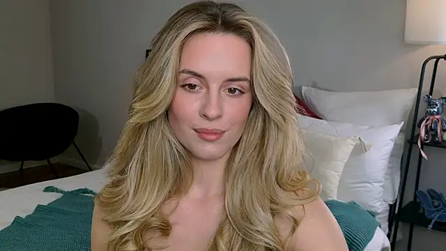 Snapshot of RozzitaBedberry chatting on November 21, 2025, 1:10 pm RozzitaBedberry online show from November 21, 2025, 1:10 pm