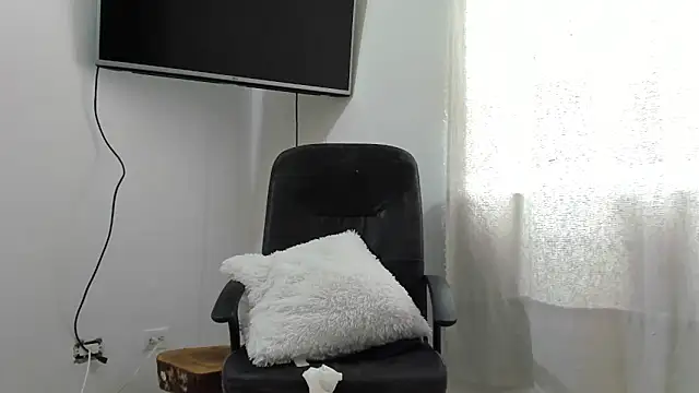 Chandler ken online show from May 4, 2026, 12:23 pm