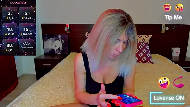 Snapshot of Hanna_Becrett17 chatting on March 4, 2025, 10:24 am Hanna Becrett17 online show from March 4, 2025, 10:24 am