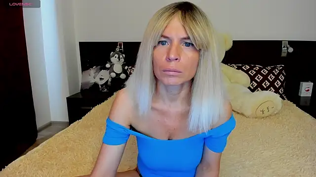 Hanna Becrett17 online show from June 14, 2026, 5:20 am
