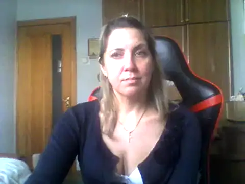 Snapshot of IrinaB1 chatting on February 9, 2025, 12:19 pm IrinaB1 online show from February 9, 2025, 12:19 pm