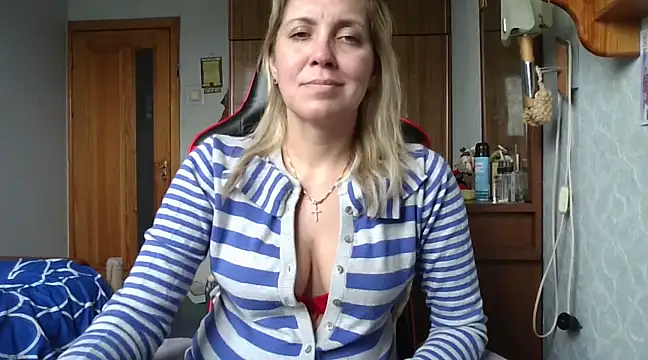 Snapshot of IrinaB1 chatting on March 2, 2025, 10:45 am IrinaB1 online show from March 2, 2025, 10:45 am