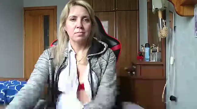 Snapshot of IrinaB1 chatting on March 3, 2025, 11:11 am IrinaB1 online show from March 3, 2025, 11:11 am