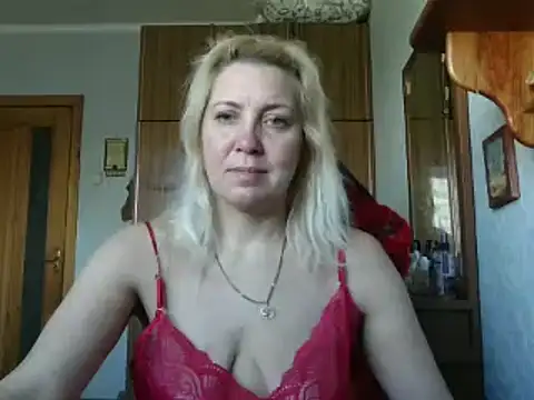 IrinaB1 online show from May 4, 2026, 7:15 am