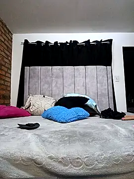 valenthottie online show from June 12, 2026, 12:53 am
