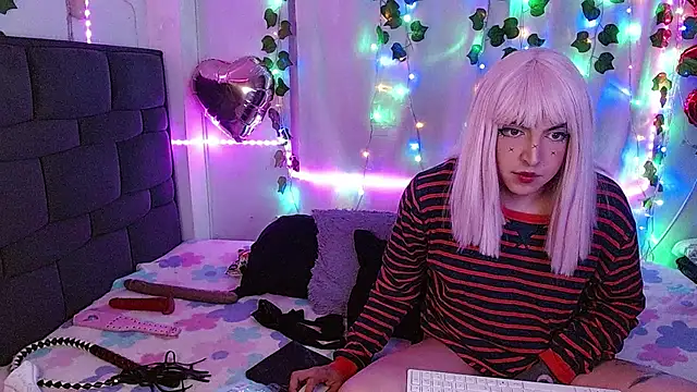 Snapshot of the_lesbian_game chatting on February 28, 2025, 3:15 am the lesbian game online show from February 28, 2025, 3:15 am