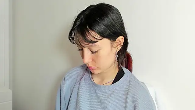 lizzy davis 1 online show from November 5, 2025, 12:16 pm